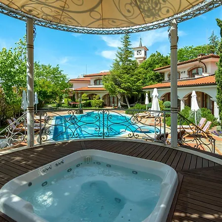 Helena Vip And * Slantchev Briag