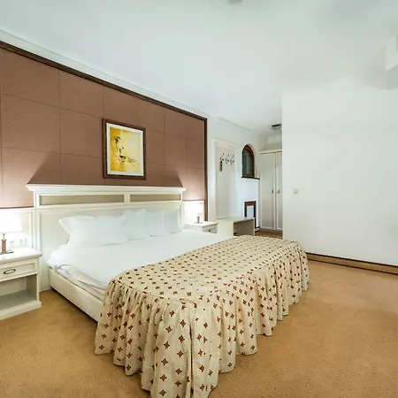 Helena Vip And Sunny Beach