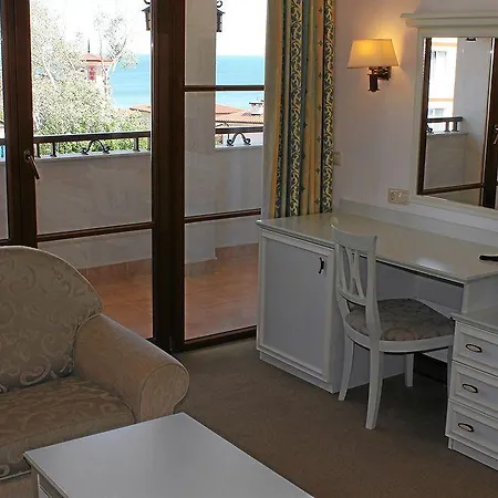 Helena Vip And Villa *