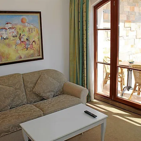 Helena Vip And Villa