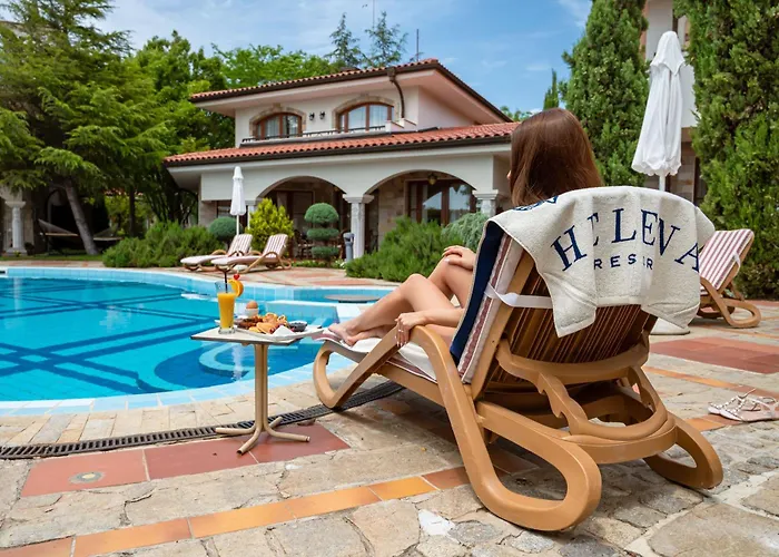 Helena Vip And Villa