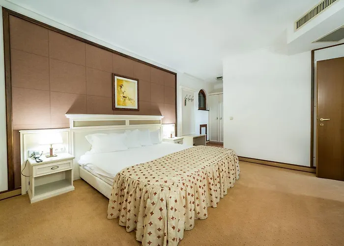 Helena Vip And Sunny Beach