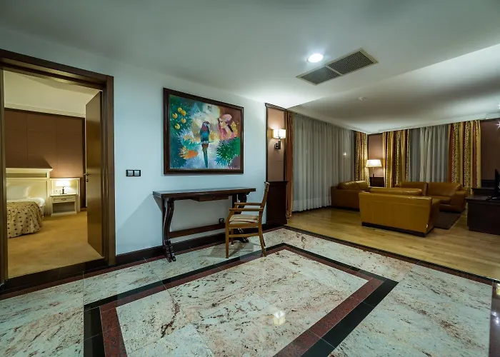 Helena Vip And Villa