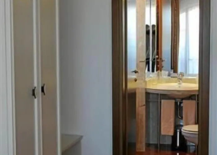 Helena Vip And Villa *